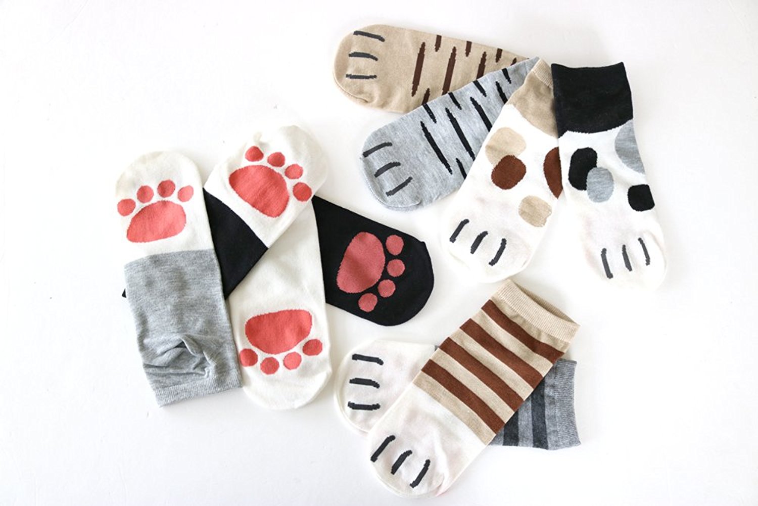 Cat's paw-pad socks available - Proxy Service - ZenMarket