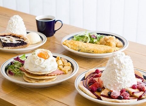 Breakfast and brunch menu at Eggs'n Things in Japan